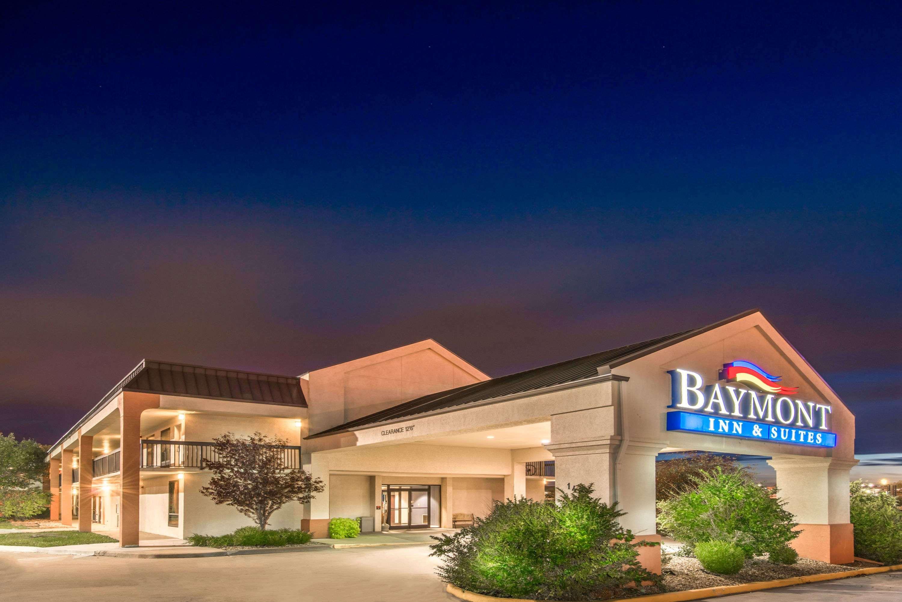 Baymont By Wyndham Topeka Eksteriør bilde